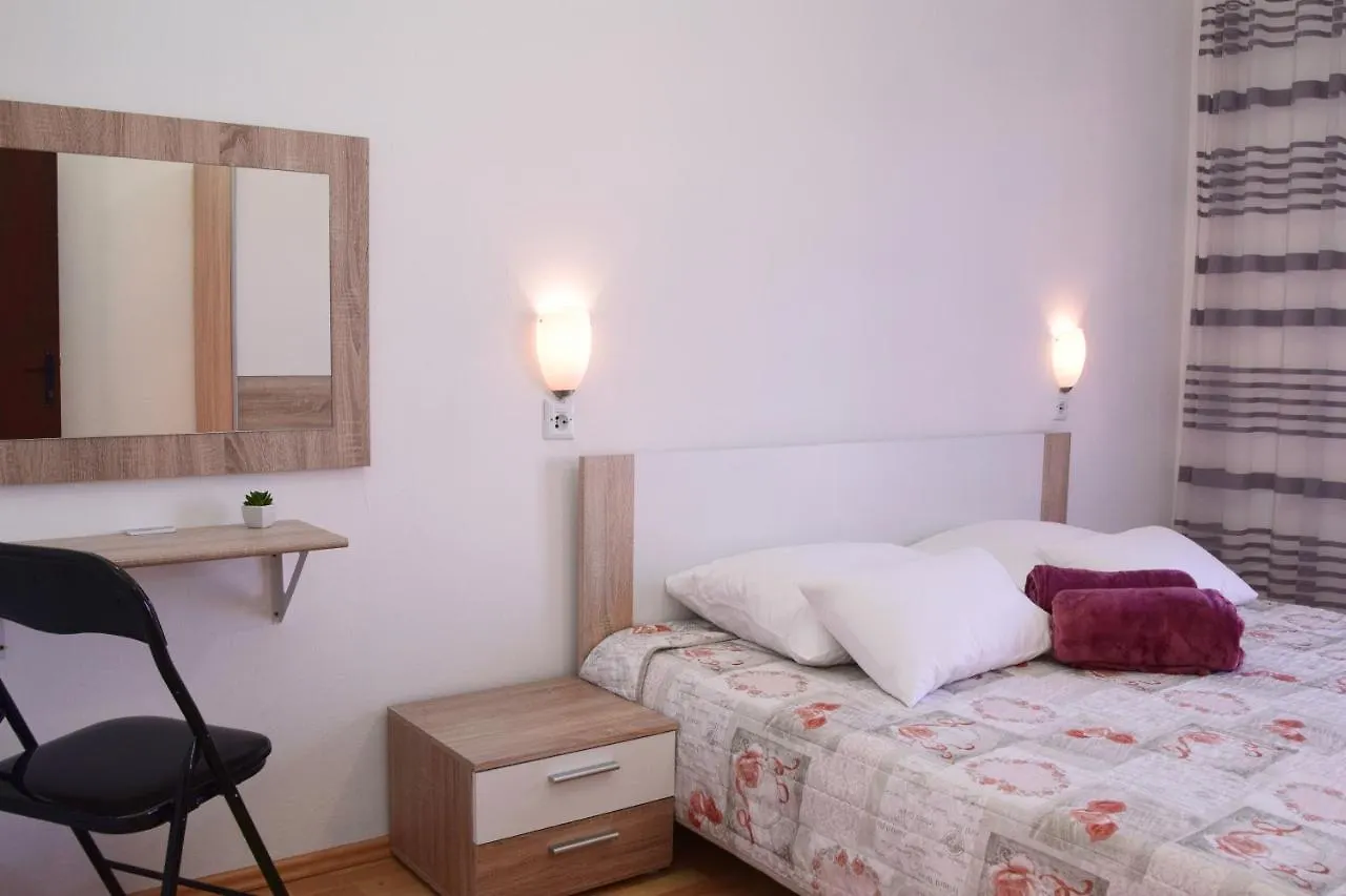 Apartments Margareta & Ena Malinska