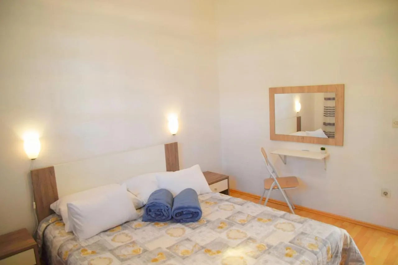 Apartments Margareta & Ena Malinska 0*,